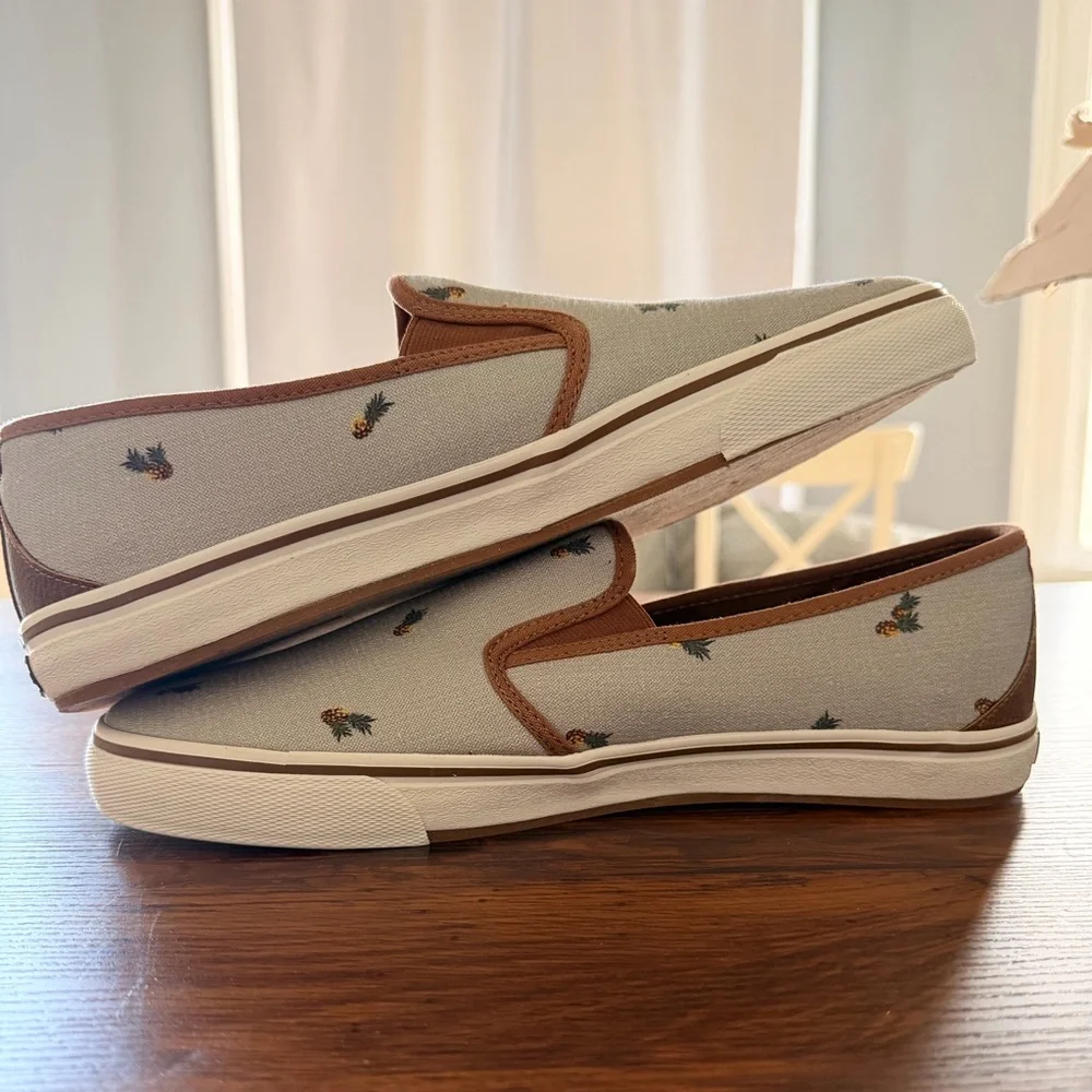 Tommy Bahama Men’s Loafers - Picture 6 of 9